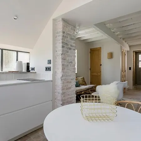 Maison De Charme Au Calme Avec Climatisation Ecully, A Deux Pas De Lyon *